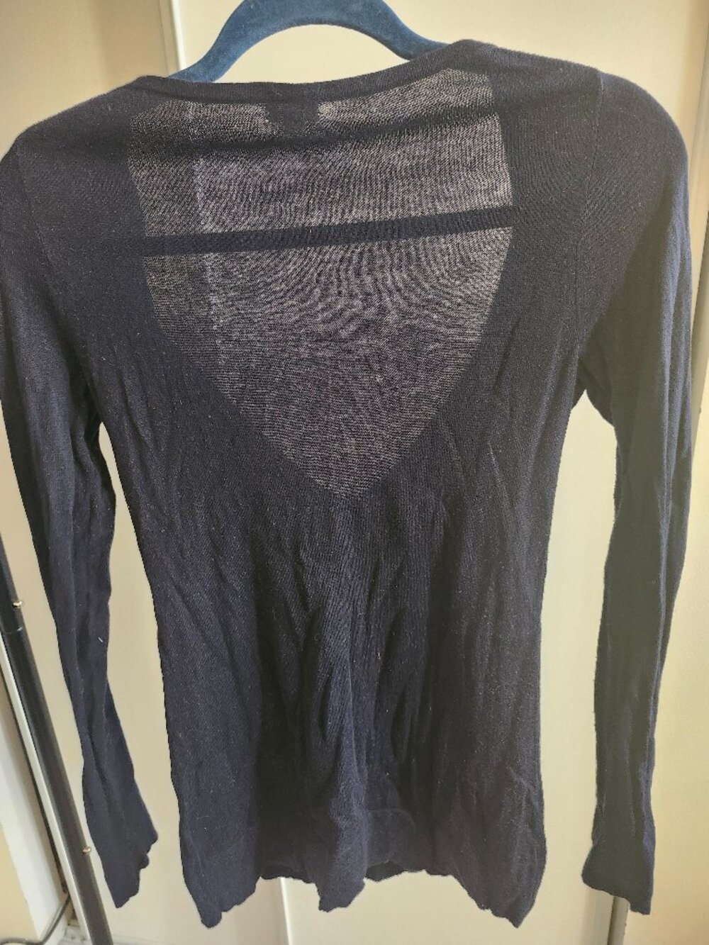 J CREW DEEP V-NECK TOP BLACK SIZE XS